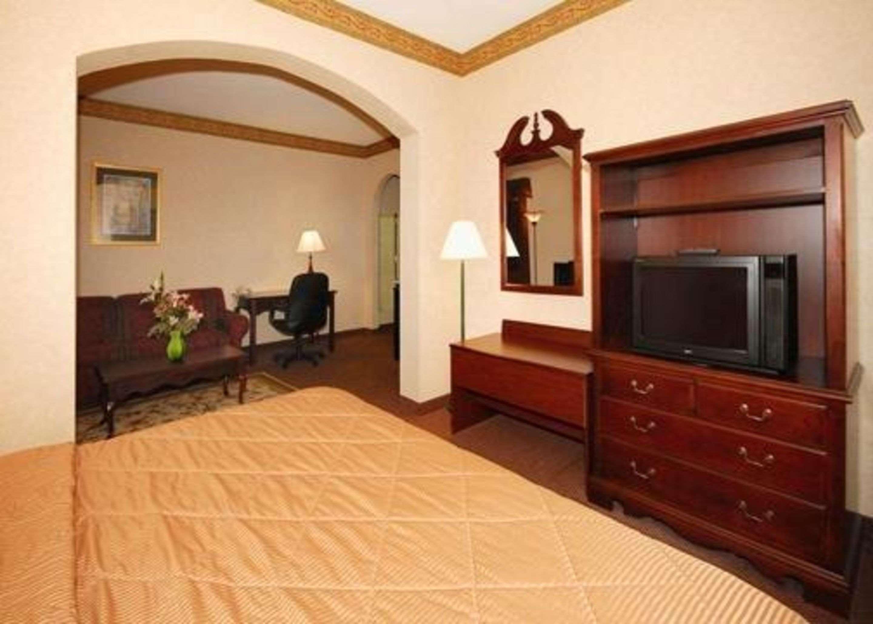 Quality Inn & Suites Tarboro - Kingsboro Dış mekan fotoğraf