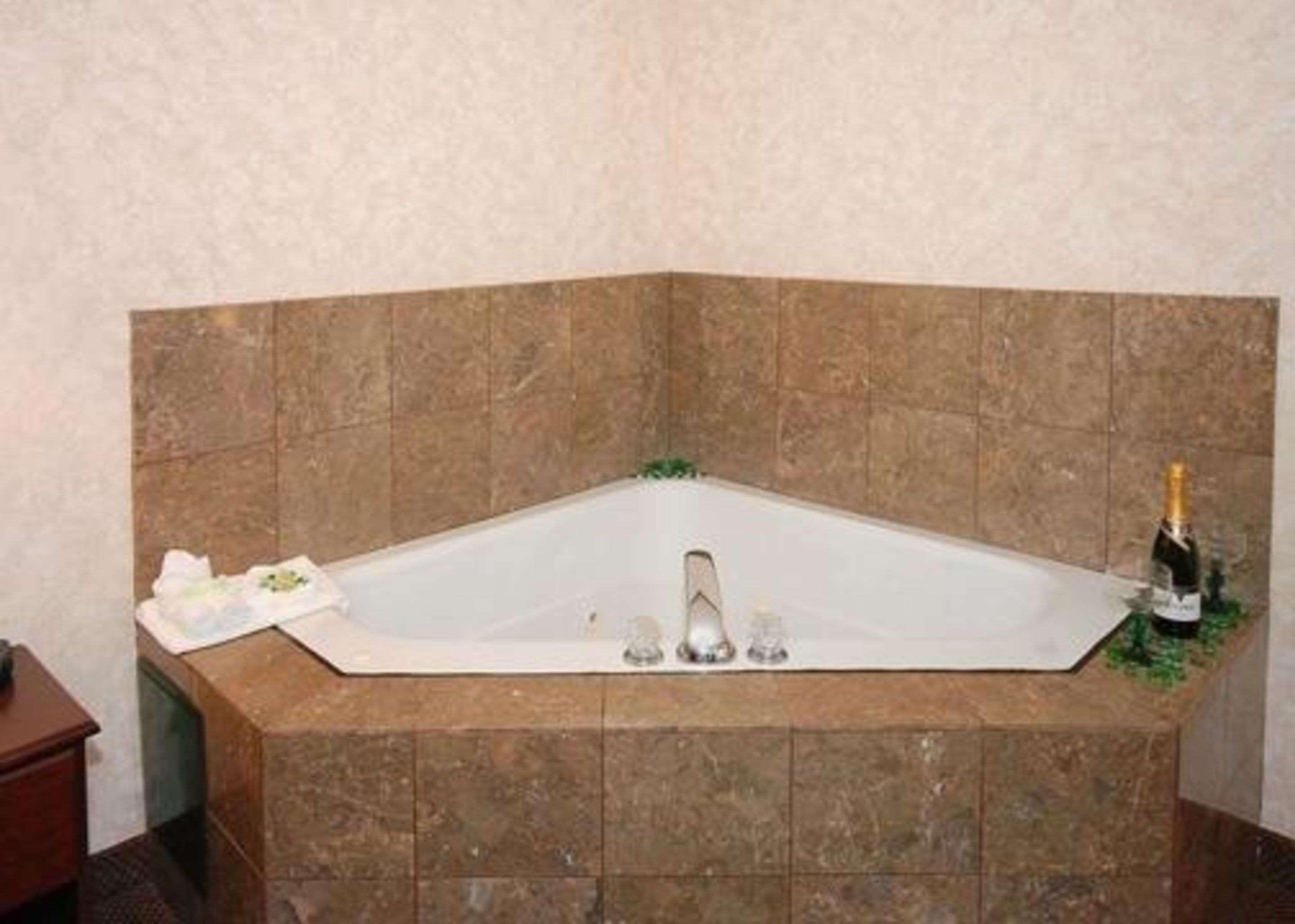 Quality Inn & Suites Tarboro - Kingsboro Dış mekan fotoğraf